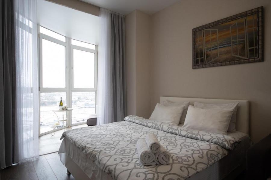 Stylish Panoramic Apartments Dnipro Sail Riverside Київ Екстер'єр фото