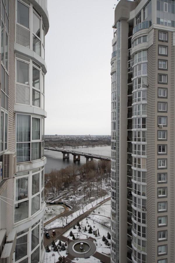 Stylish Panoramic Apartments Dnipro Sail Riverside Київ Екстер'єр фото